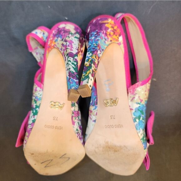 ABC BY ALLEN SCHWARTZ SLINGBACK FLORAL EMBROIDERED HEEL SANDAL - Picture 9 of 13